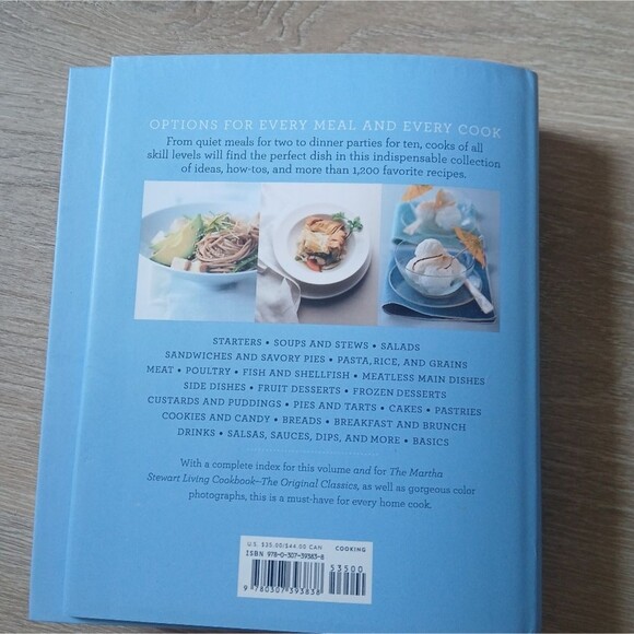 The Martha Stewart Living Cookbook: The New Classics Hardcover First Edition - Picture 8 of 11